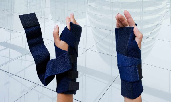 Handgelenkbandage, blau, beidseitig verwendbar